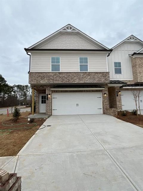 Townhouse For Sale - 11 Creekside Commons Drive<br/> Hoschton, GA 30548