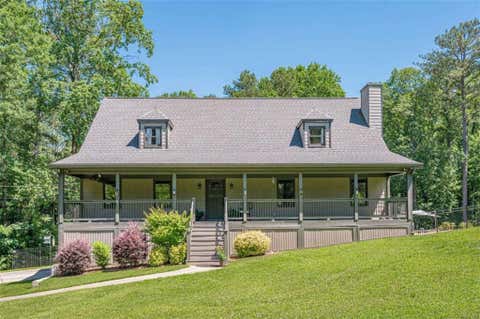 Homes For Sale - 1233 Pebblebrook Road<br/> Mableton, GA 30126