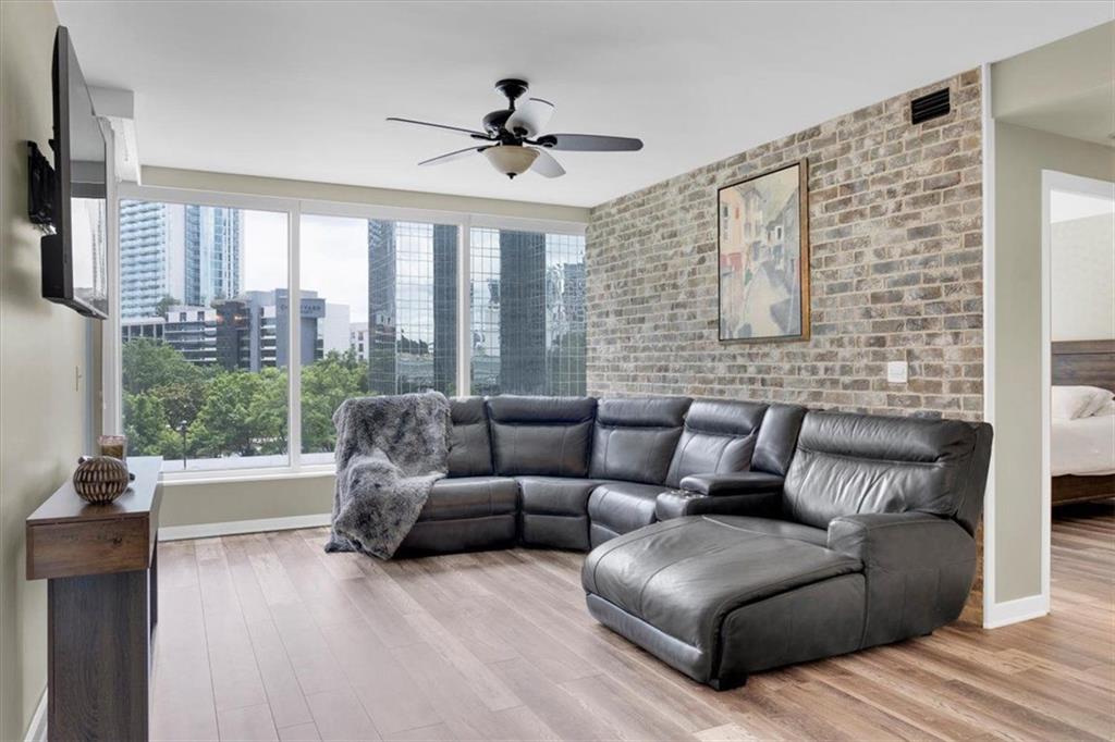 3338 NE Peachtree Road NE 508