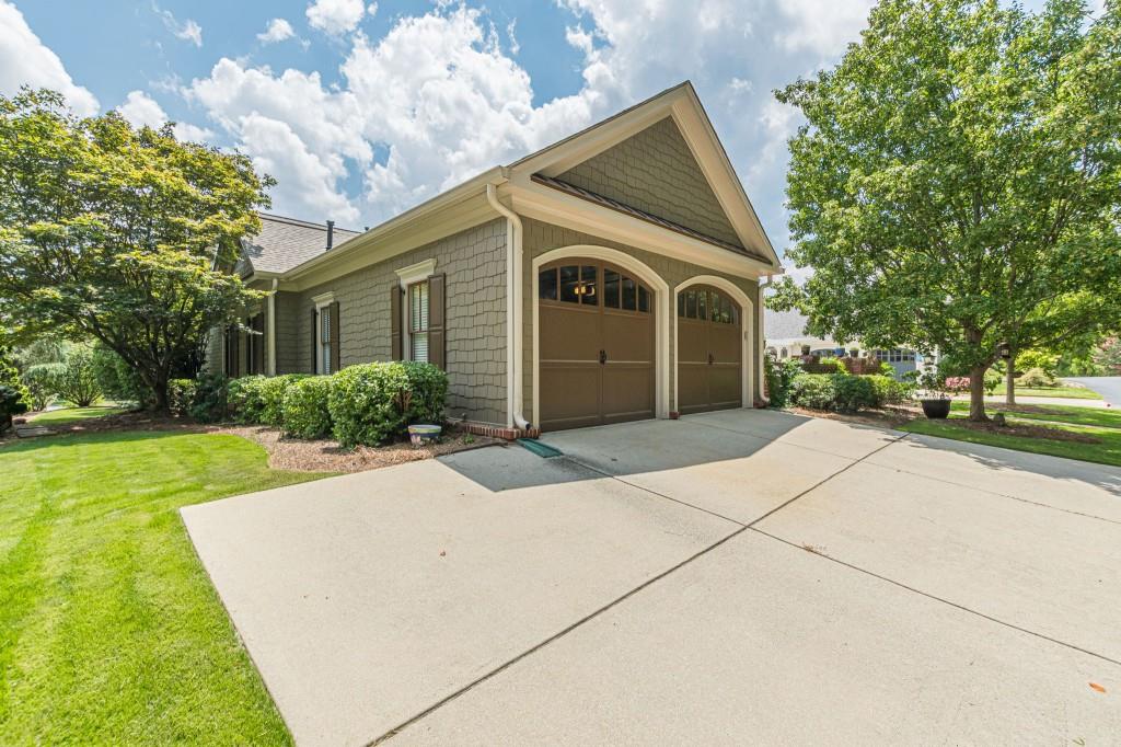 1981 Village Round NW