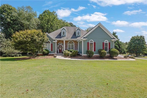 Homes For Sale - 2195 Misty Oaks Drive<br/> Buford, GA 30519