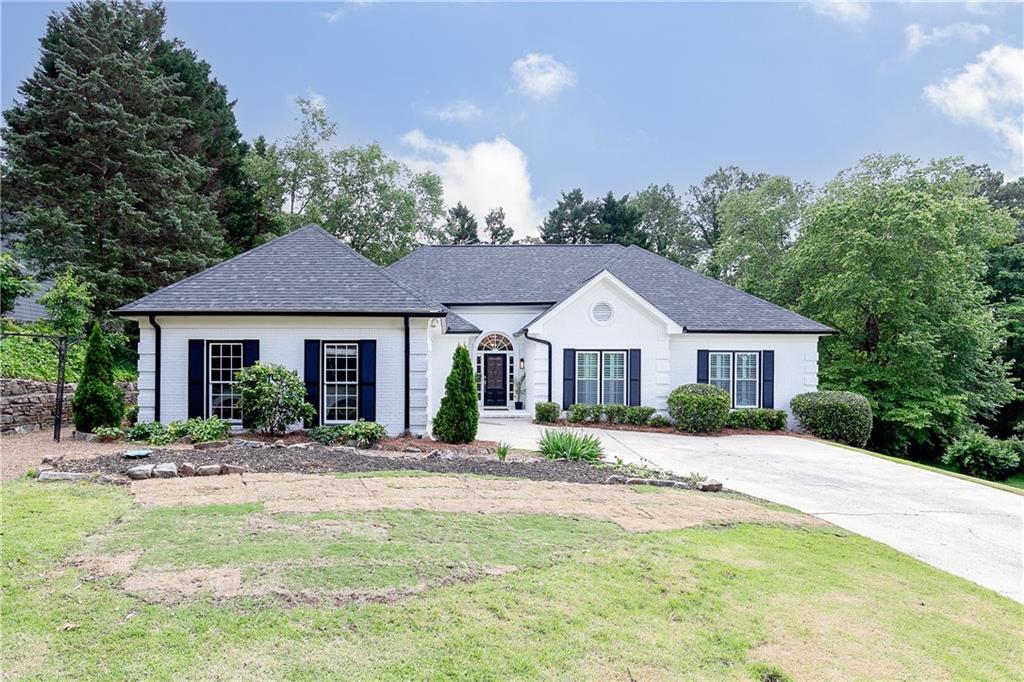823 Laurel Crest Court SW