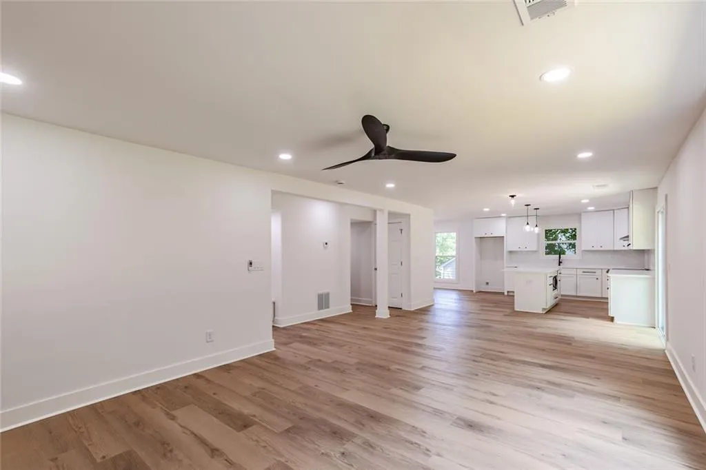 Duluth, Georgia 30096, United States, 4 Bedrooms Bedrooms, ,3 BathroomsBathrooms,Residential,Active,163422