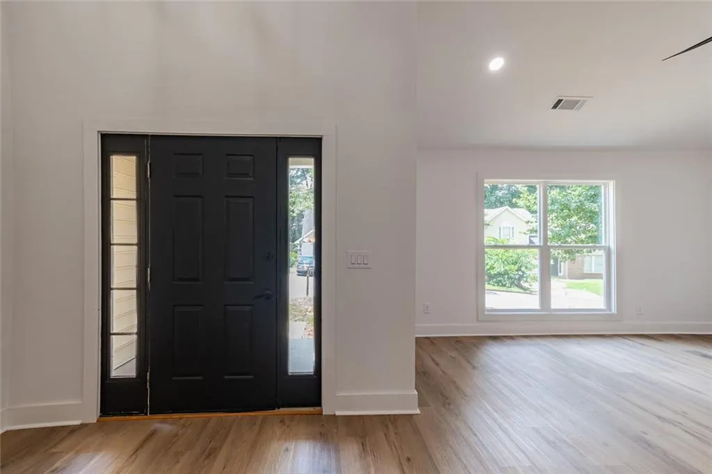 Duluth, Georgia 30096, United States, 4 Bedrooms Bedrooms, ,3 BathroomsBathrooms,Residential,Active,163422