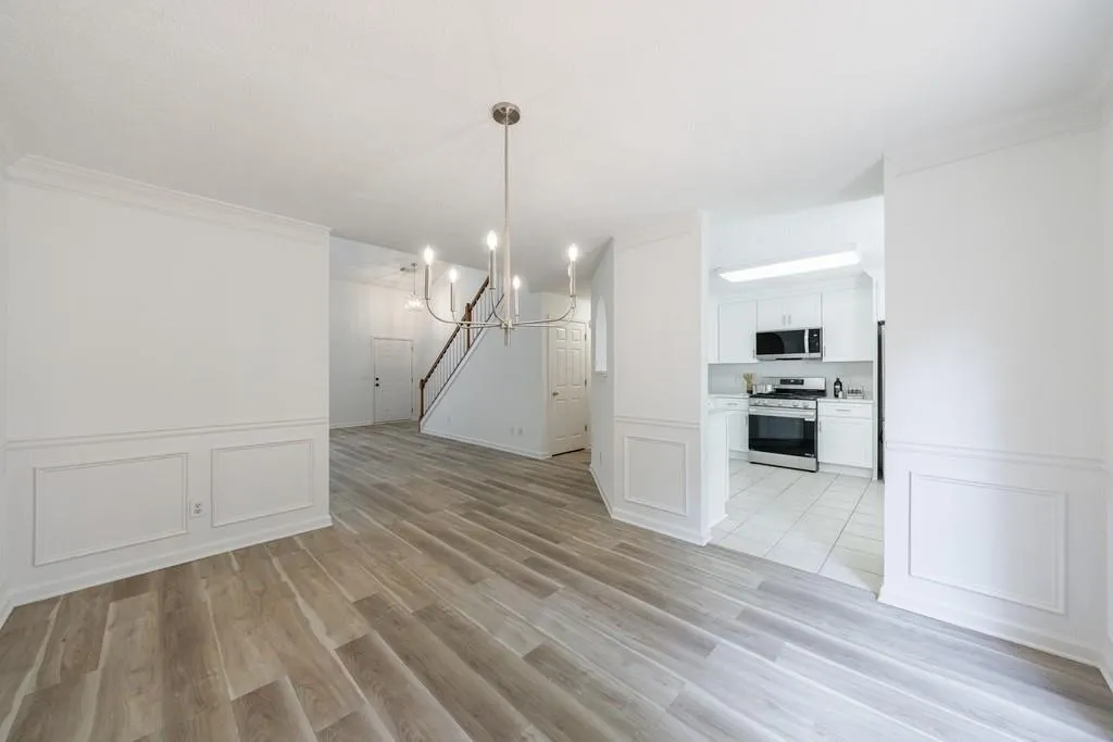 Alpharetta, Georgia 30004, United States, 3 Bedrooms Bedrooms, ,2 BathroomsBathrooms,Residential,Pending,131479