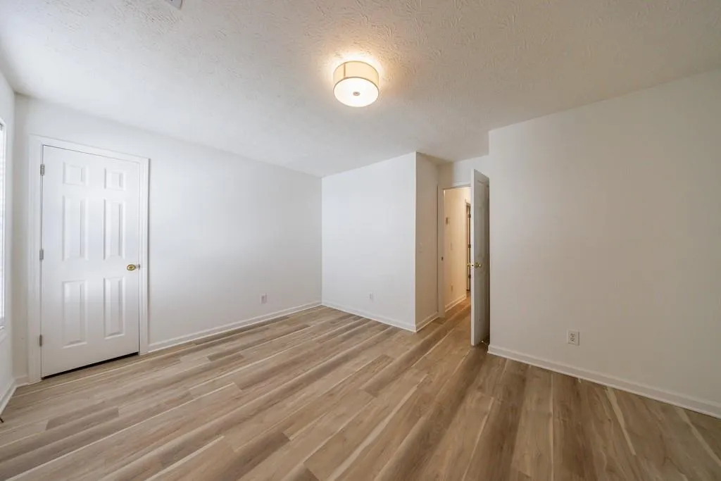 Alpharetta, Georgia 30004, United States, 3 Bedrooms Bedrooms, ,2 BathroomsBathrooms,Residential,Pending,131479