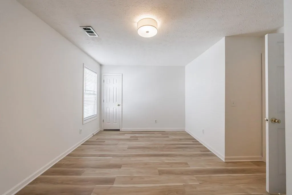 Alpharetta, Georgia 30004, United States, 3 Bedrooms Bedrooms, ,2 BathroomsBathrooms,Residential,Pending,131479