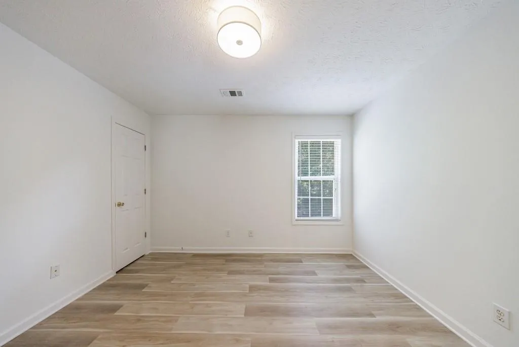 Alpharetta, Georgia 30004, United States, 3 Bedrooms Bedrooms, ,2 BathroomsBathrooms,Residential,Pending,131479