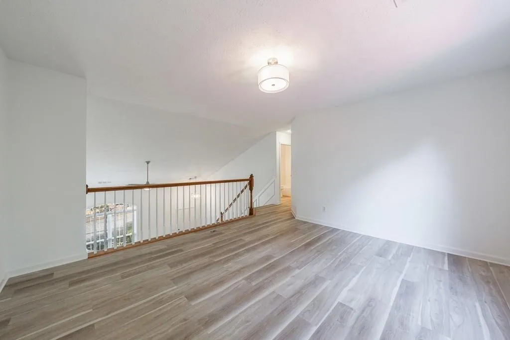 Alpharetta, Georgia 30004, United States, 3 Bedrooms Bedrooms, ,2 BathroomsBathrooms,Residential,Pending,131479