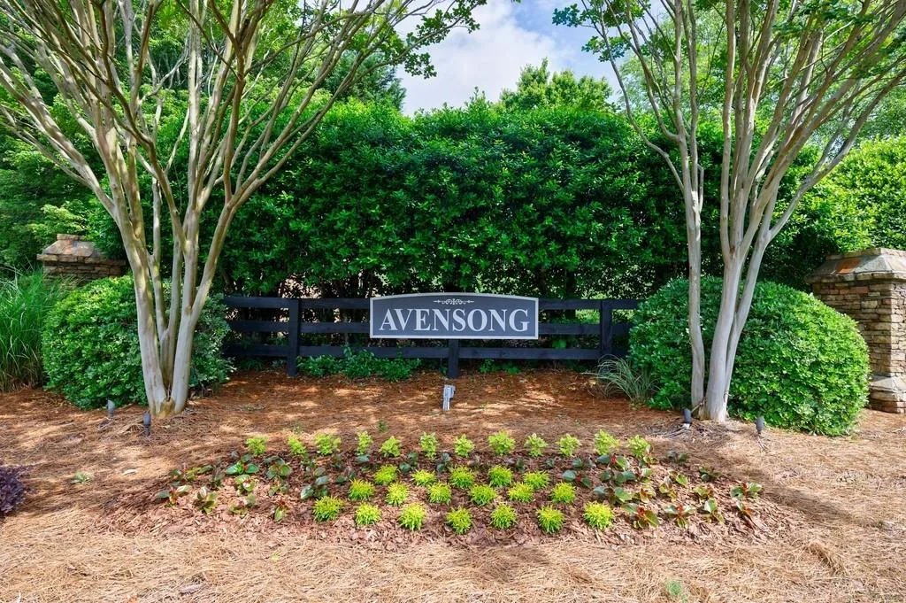 Alpharetta, Georgia 30004, United States, 3 Bedrooms Bedrooms, ,2 BathroomsBathrooms,Residential,Pending,131479