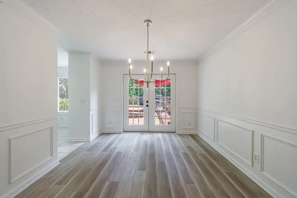 Alpharetta, Georgia 30004, United States, 3 Bedrooms Bedrooms, ,2 BathroomsBathrooms,Residential,Pending,131479