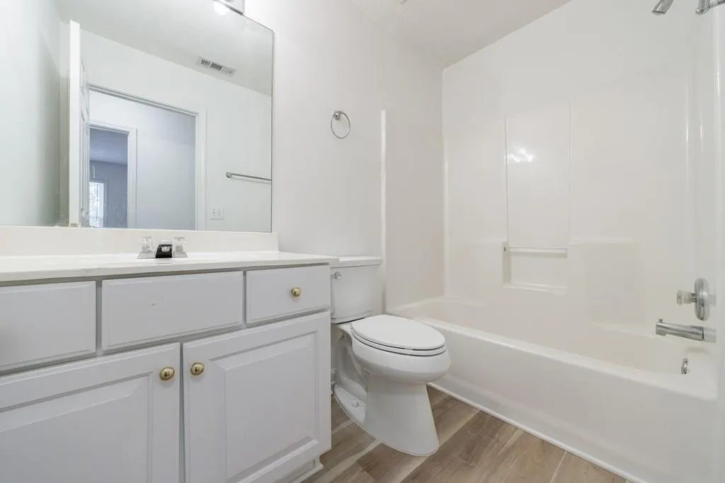 Alpharetta, Georgia 30004, United States, 3 Bedrooms Bedrooms, ,2 BathroomsBathrooms,Residential,Pending,131479