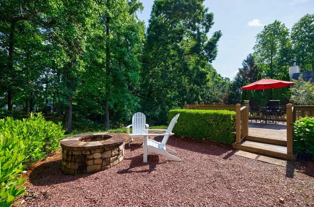 Alpharetta, Georgia 30004, United States, 3 Bedrooms Bedrooms, ,2 BathroomsBathrooms,Residential,Pending,131479