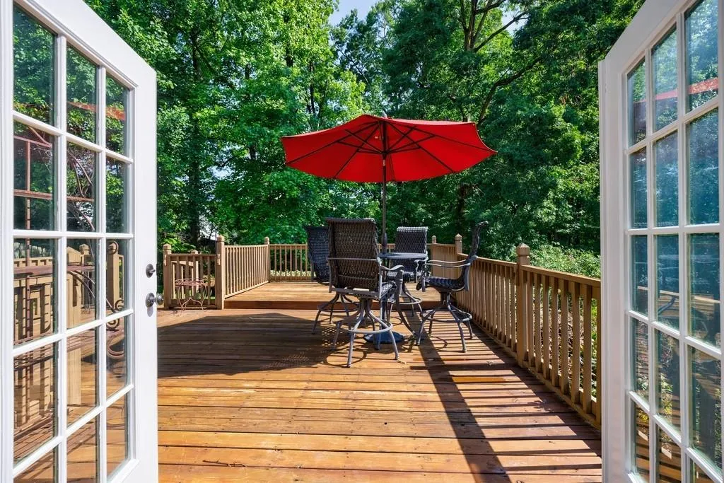 Alpharetta, Georgia 30004, United States, 3 Bedrooms Bedrooms, ,2 BathroomsBathrooms,Residential,Pending,131479