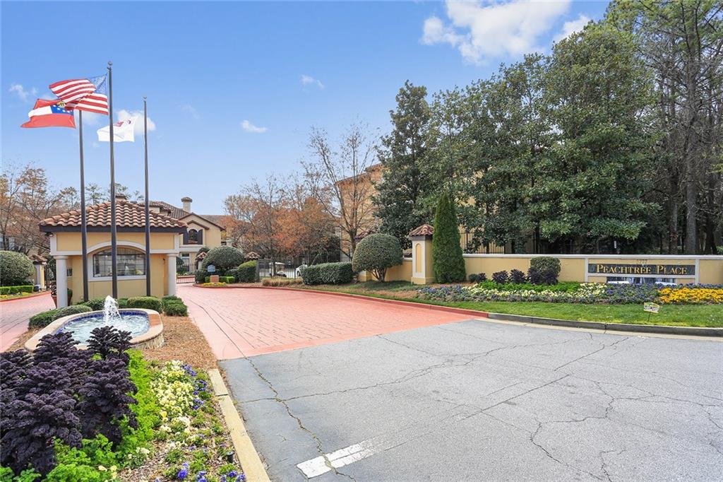Peachtree Place - Residential