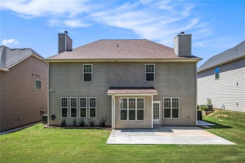 A home in Fairburn