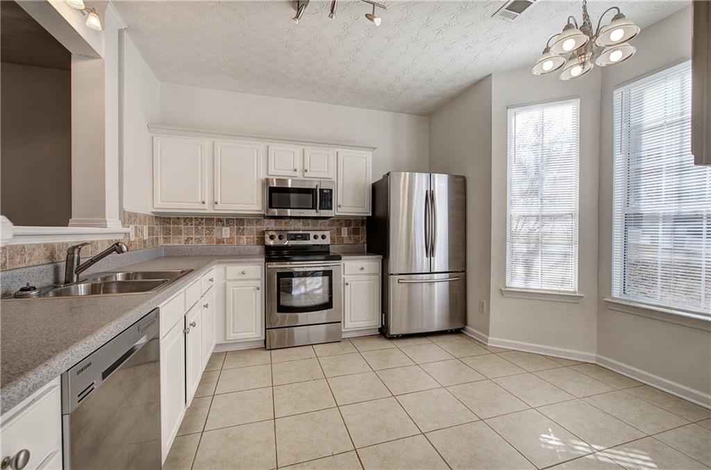 107 Timber Ridge Drive, Cartersville, Georgia image 4