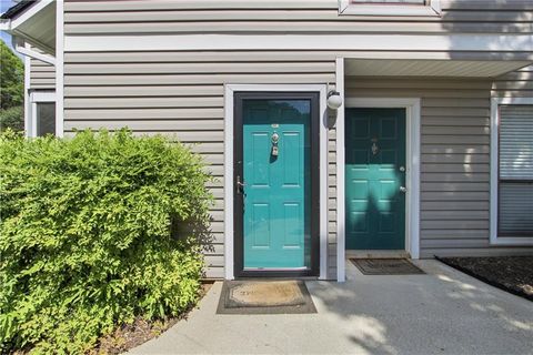 Condo For Sale - 1107 Wynnes Ridge Circle<br/> Marietta, GA 30067