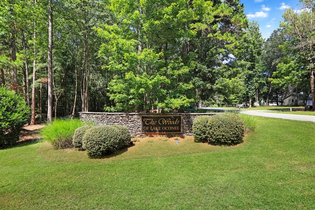 0b White Oak Way