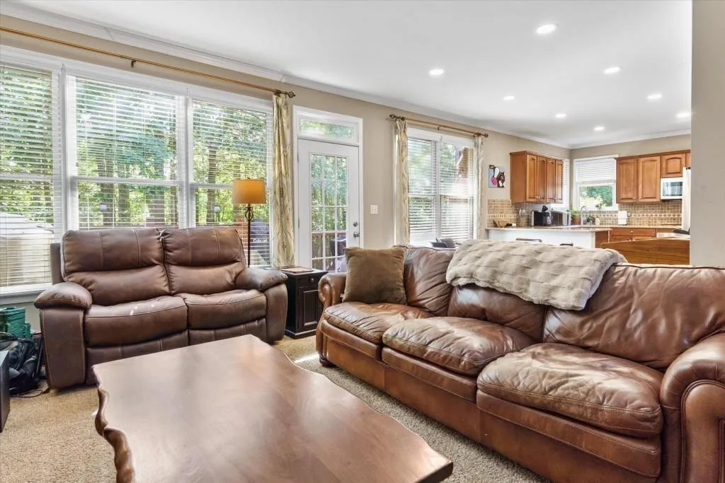 Woodstock, Georgia 30189, United States, 5 Bedrooms Bedrooms, ,4 BathroomsBathrooms,Residential,Active,133037