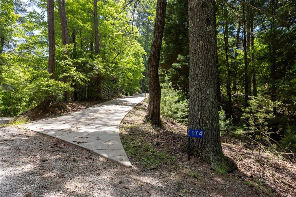 174 Chestnut Ridge