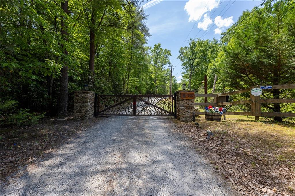 174 Chestnut Ridge