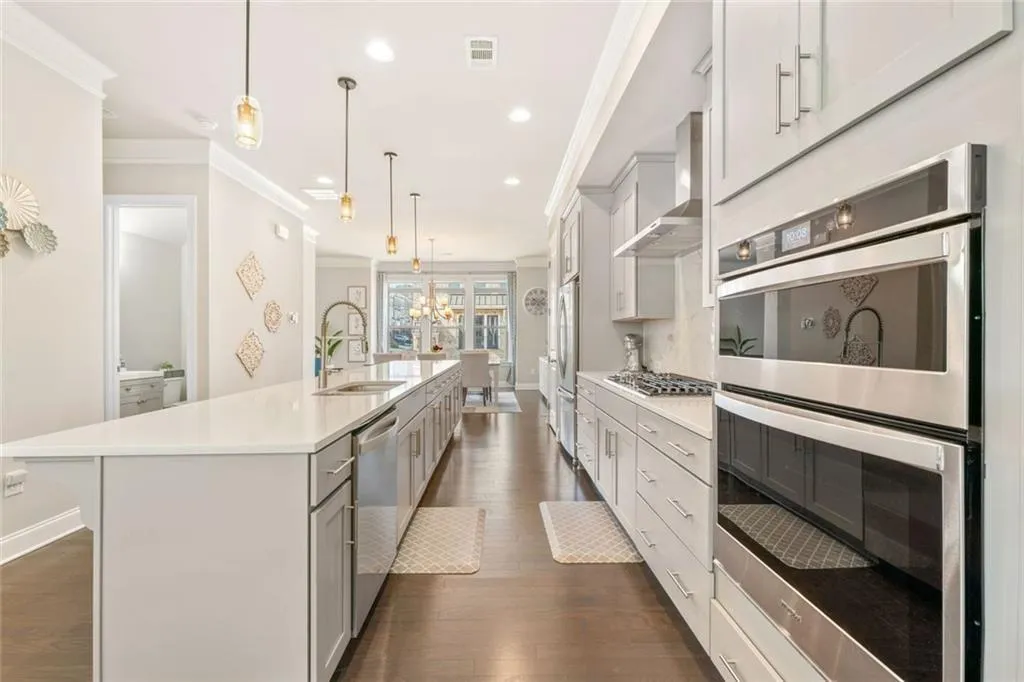 Smyrna, Georgia 30080, United States, 4 Bedrooms Bedrooms, ,5 BathroomsBathrooms,Residential,Active,163126