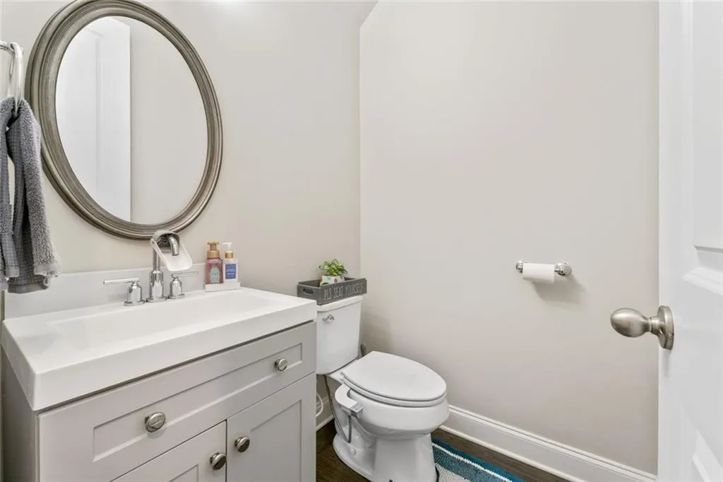 Smyrna, Georgia 30080, United States, 4 Bedrooms Bedrooms, ,5 BathroomsBathrooms,Residential,Active,163126