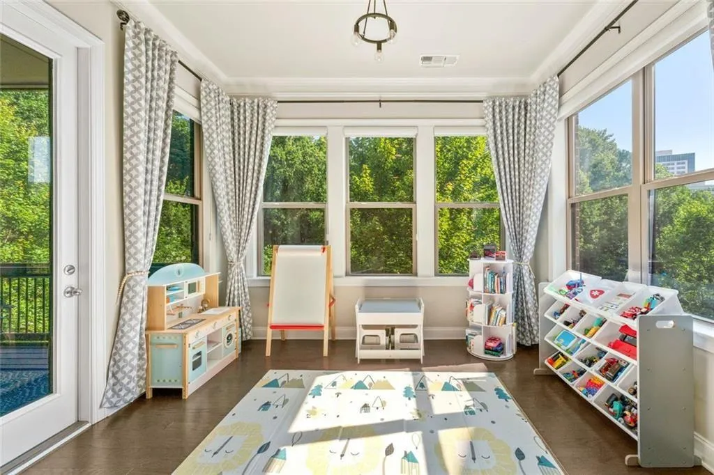 Smyrna, Georgia 30080, United States, 4 Bedrooms Bedrooms, ,5 BathroomsBathrooms,Residential,Active,163126