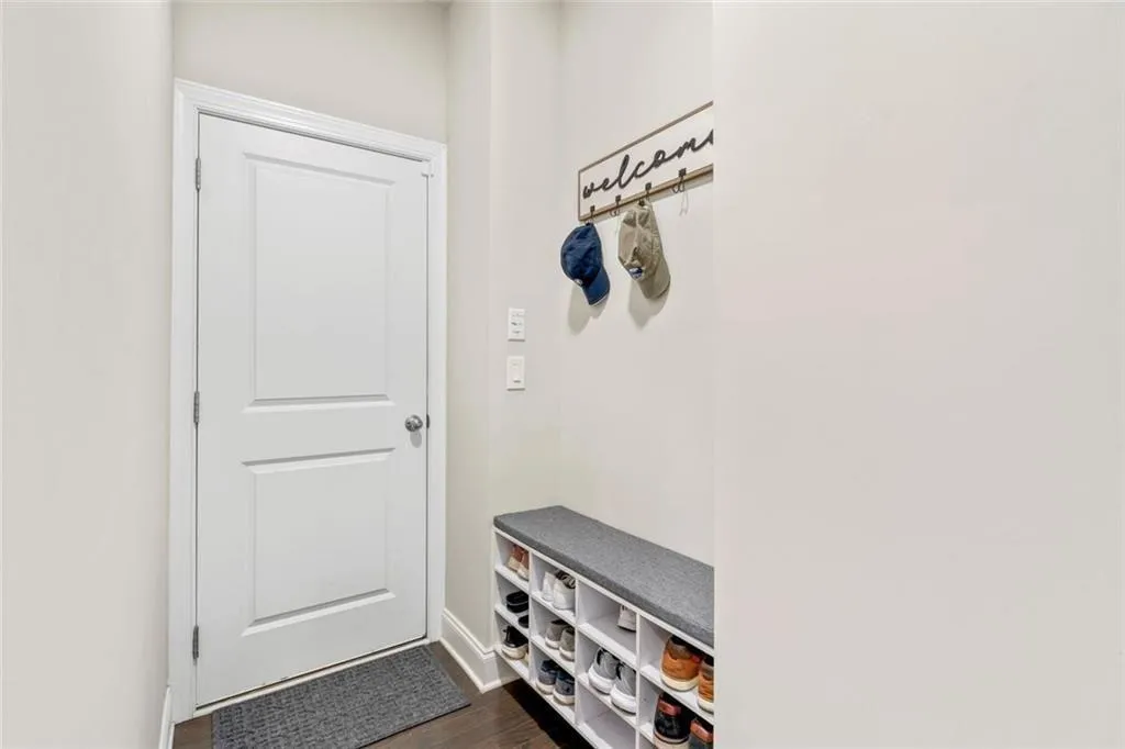 Smyrna, Georgia 30080, United States, 4 Bedrooms Bedrooms, ,5 BathroomsBathrooms,Residential,Active,163126