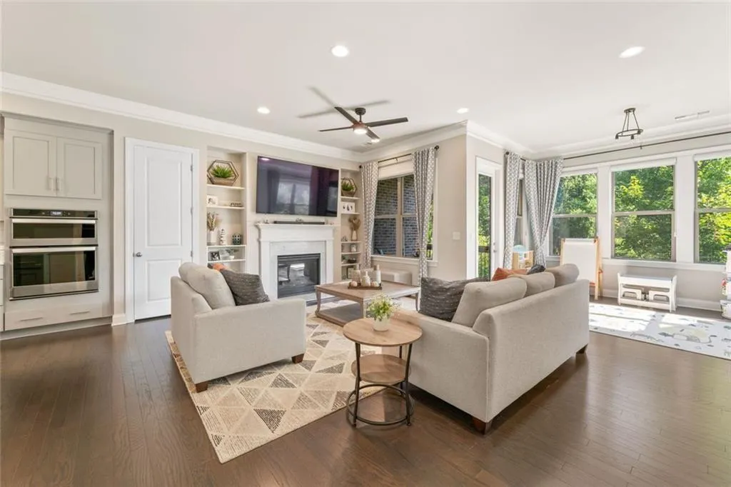 Smyrna, Georgia 30080, United States, 4 Bedrooms Bedrooms, ,5 BathroomsBathrooms,Residential,Active,163126