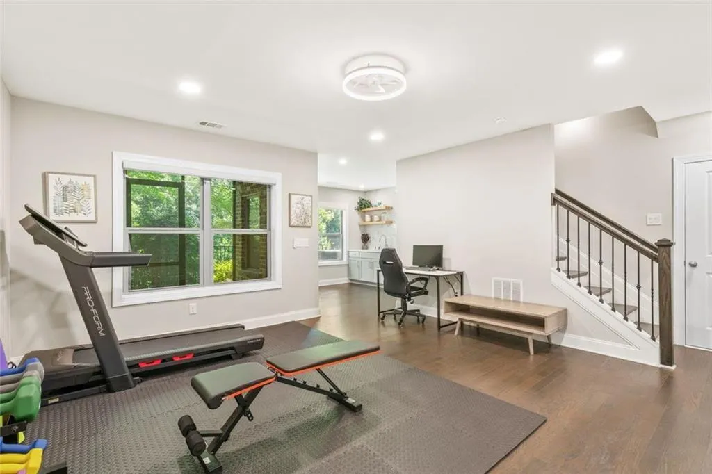 Smyrna, Georgia 30080, United States, 4 Bedrooms Bedrooms, ,5 BathroomsBathrooms,Residential,Active,163126