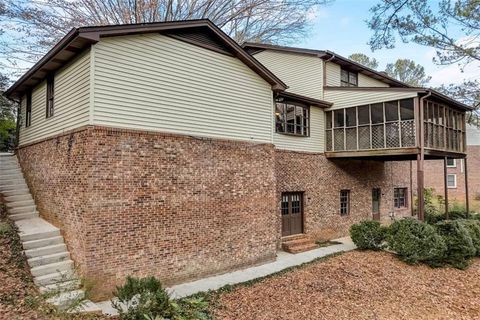 A home in Lilburn