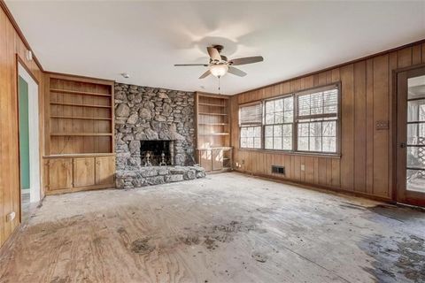 A home in Lilburn