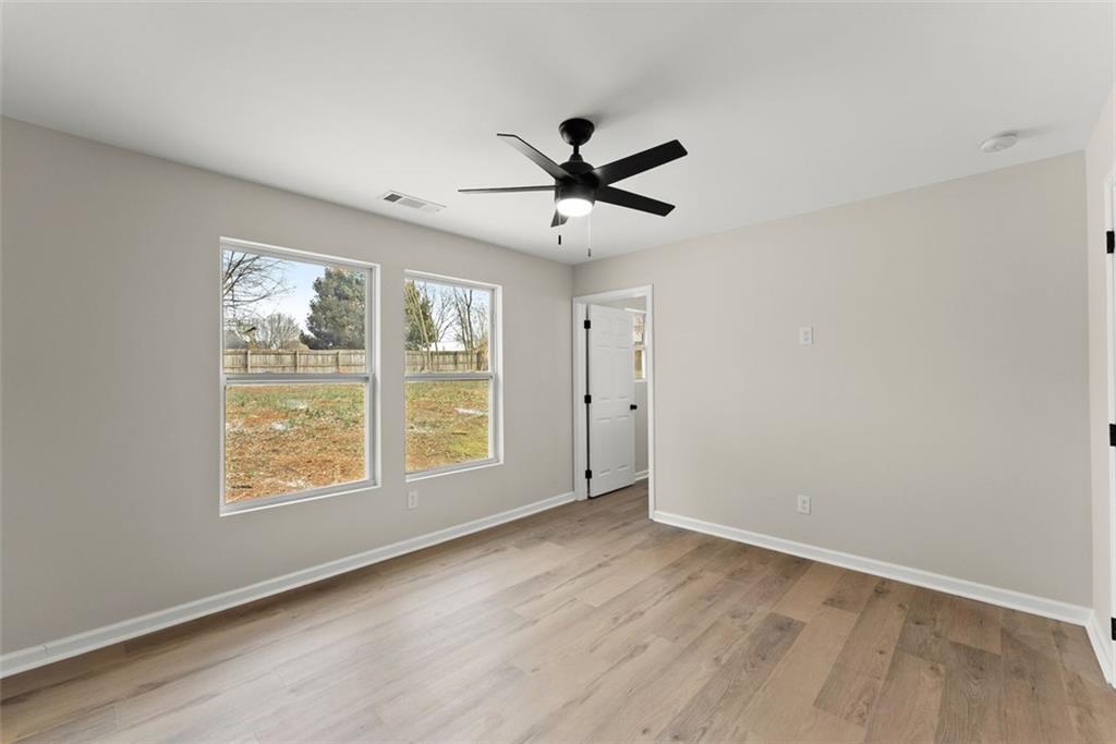 5843 Meadow View Lane, Flowery Branch, Georgia image 19