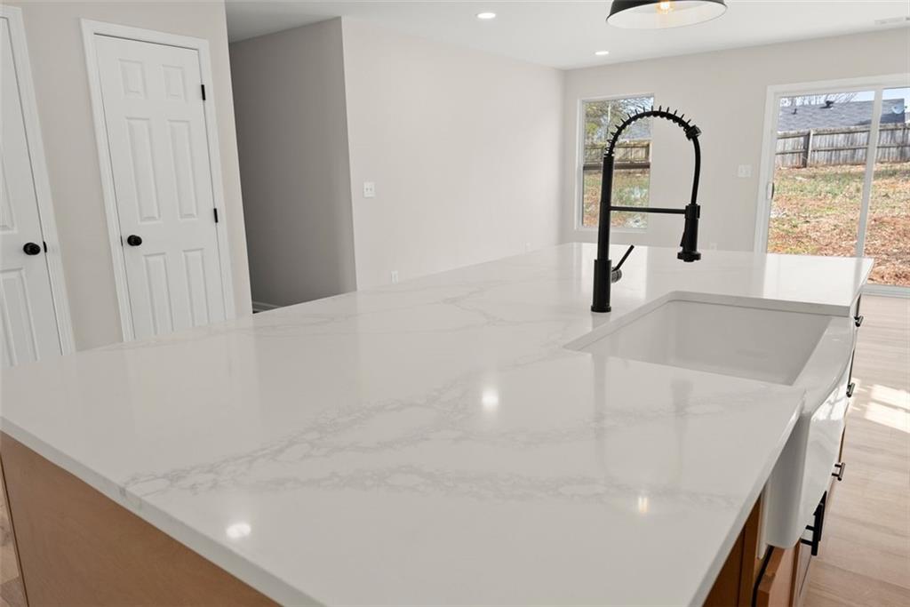 5843 Meadow View Lane, Flowery Branch, Georgia image 13