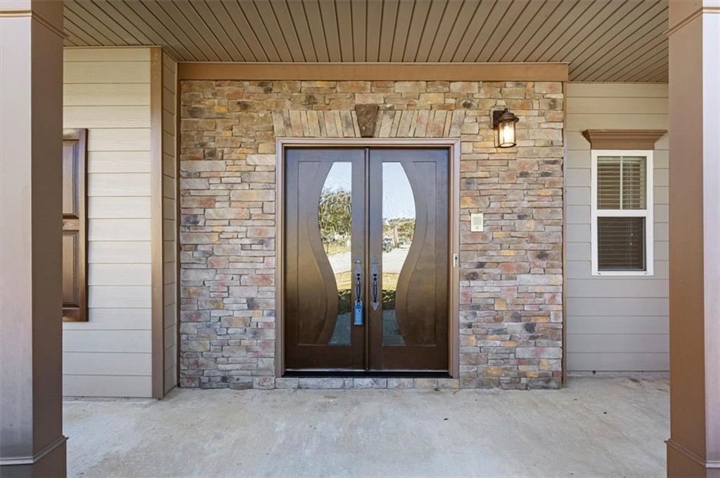 3820 Kings Bridge Drive