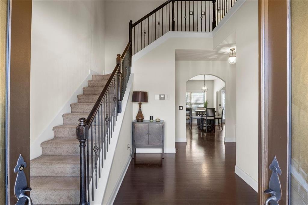 3820 Kings Bridge Drive
