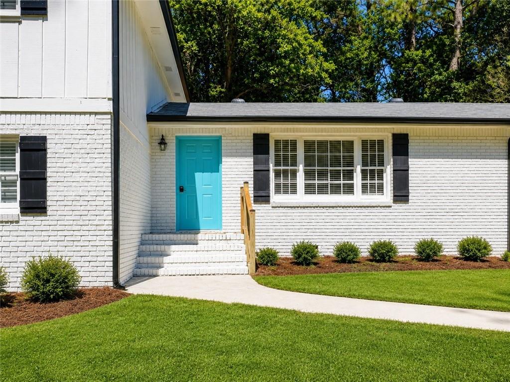 298 W Wind Drive SW