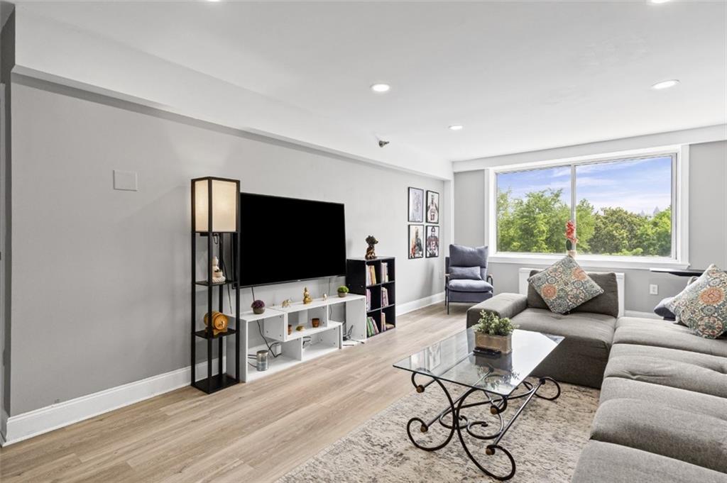 2479 Peachtree Road NE 301