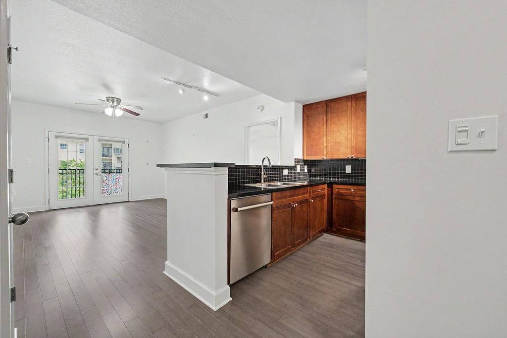 230 E Ponce De Leon Avenue 409