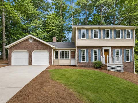 Homes For Sale - 5215 Fox Hill Drive<br/> Peachtree Corners, GA 30092