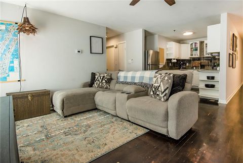 Photo of 890 Glendale Terrace NE #4, Atlanta, GA 30309 (MLS # 7707731)