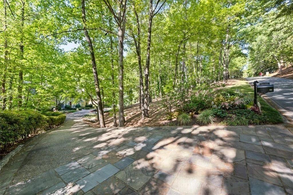 35 Finch Forest Trail NW