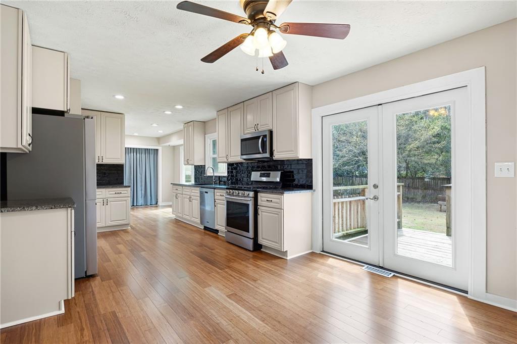 1590 Bellchase Drive SW