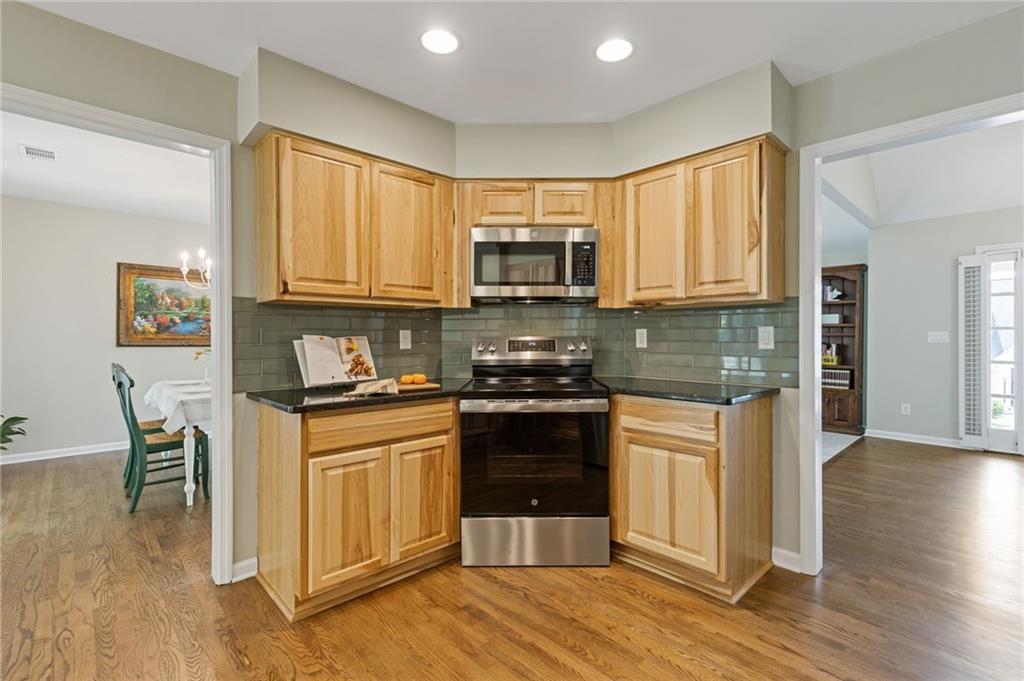 1970 Glen Eves Drive, Roswell, Georgia image 17