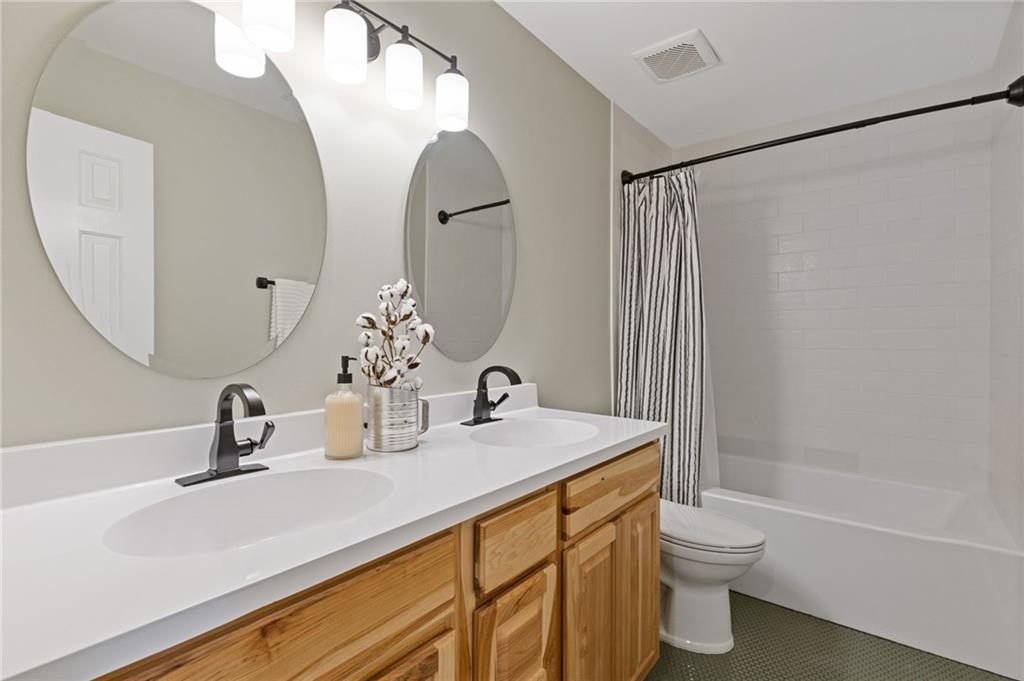 1970 Glen Eves Drive, Roswell, Georgia image 27