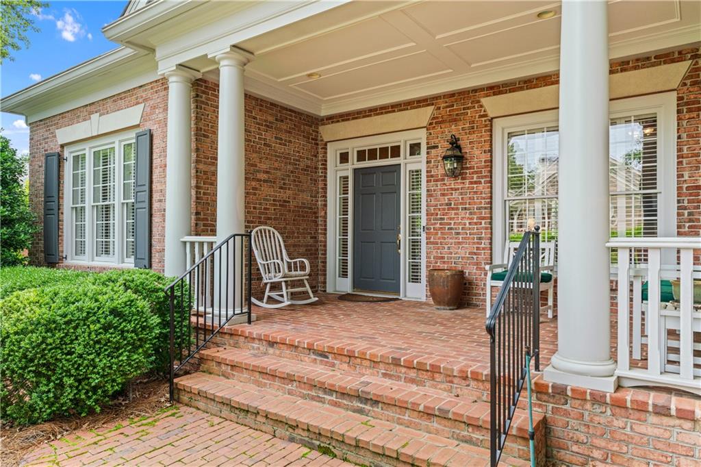 2117 Stephens Walk
