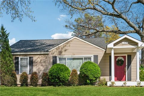 1911 Woodland Hills Avenue NW Atlanta GA 30318