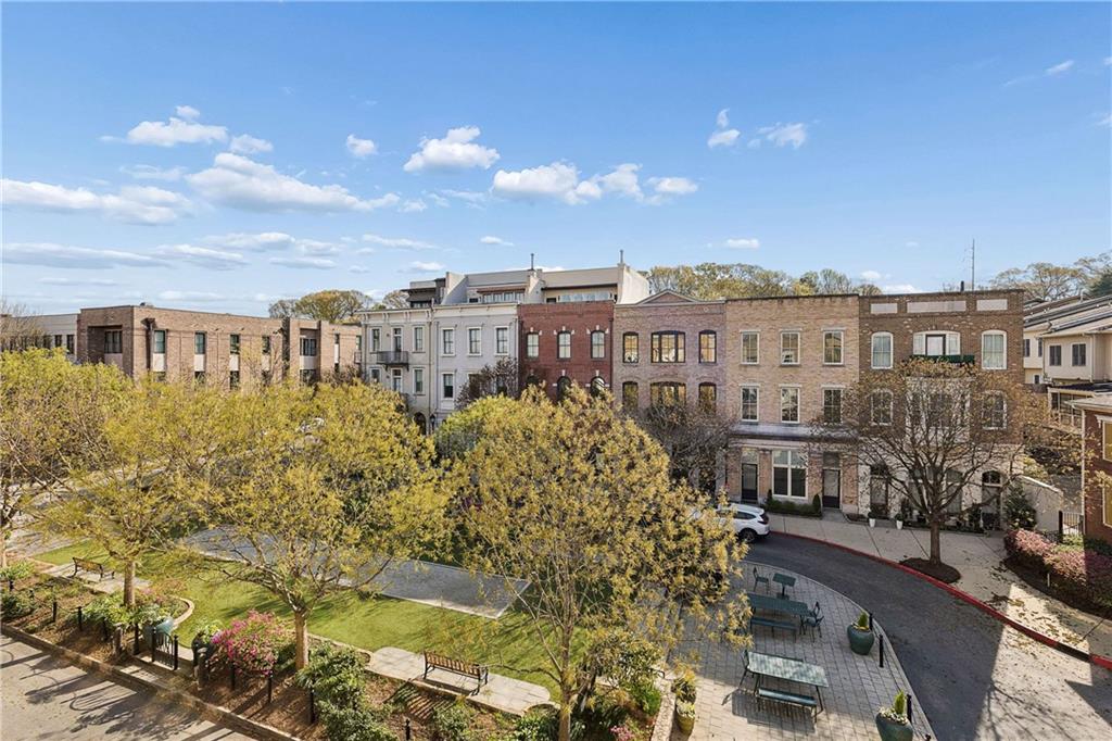 933 Garrett Street SE 304